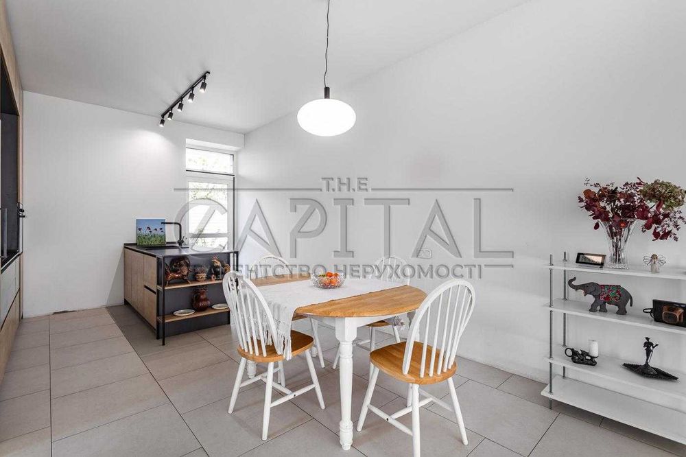 Продажа дома с бассейном, Гнедин, КГ River Island