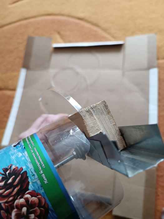 Бутилкоріз для пластику