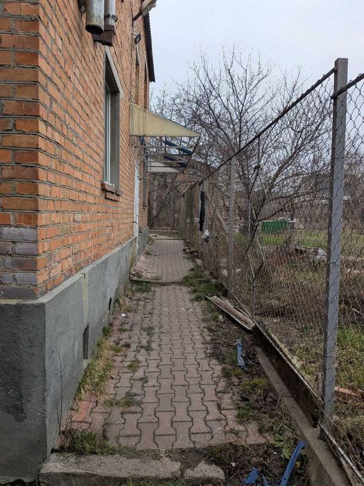 Продається ремонтно-виробнича база