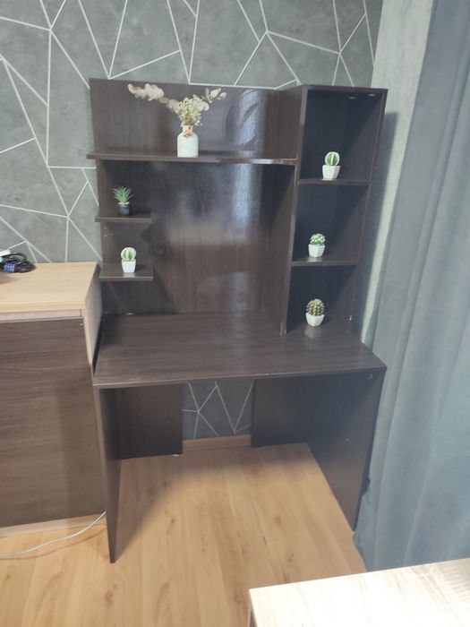 Продам письмовий стіл