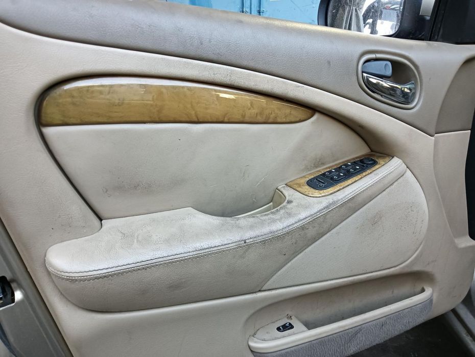 Cárter Jaguar S-Type 03.1999