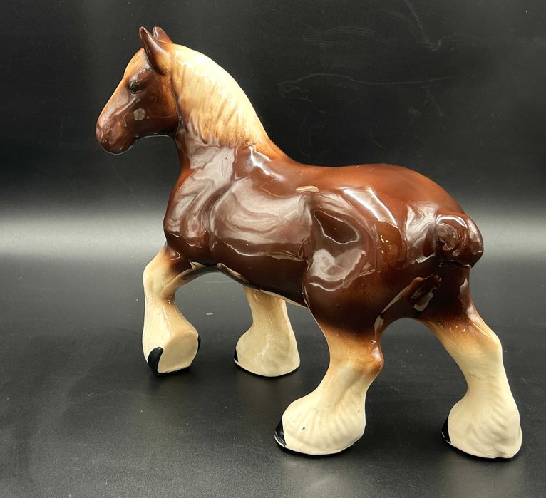 Figurka porcelanowa „Koń rasy Shire” Anglia