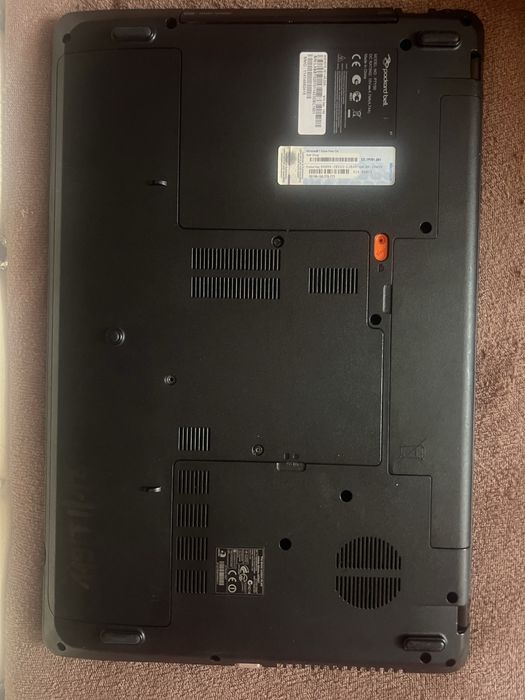 Laptop Packard bell model P7YSO