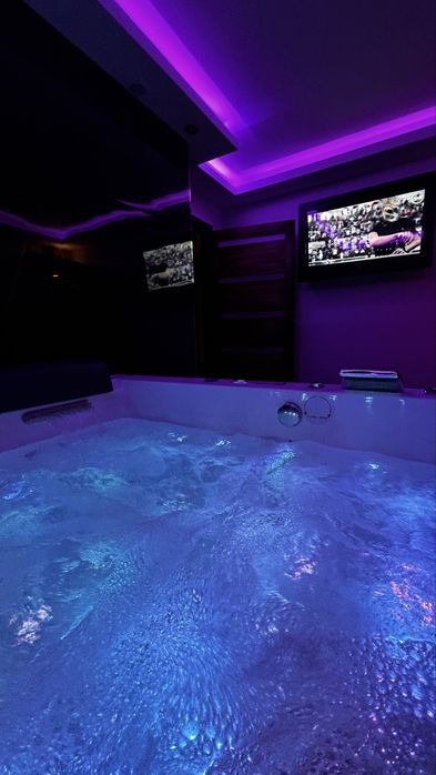 Apartamanet z Jacuzzi i Sauna