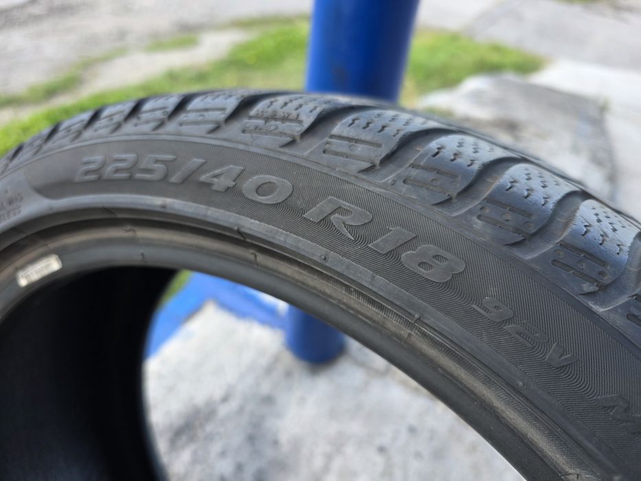 Зимові шини Pirelli 225/40 R18