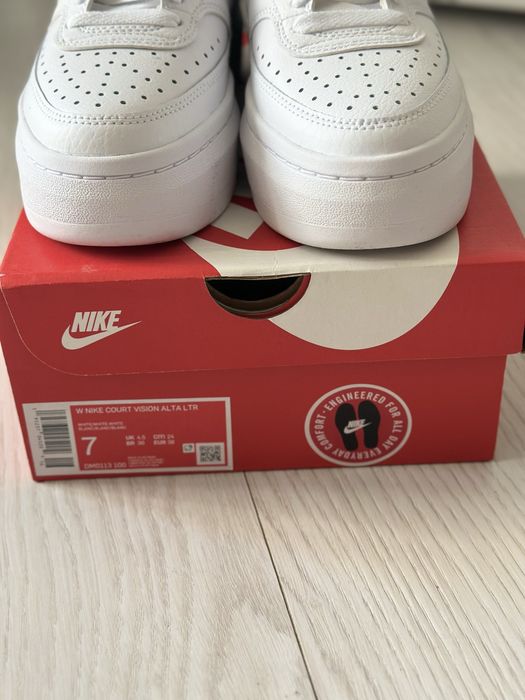 Кросівки Nike Court Vision Alta