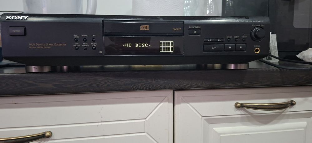 Sprzedam Sony CDP-XE510