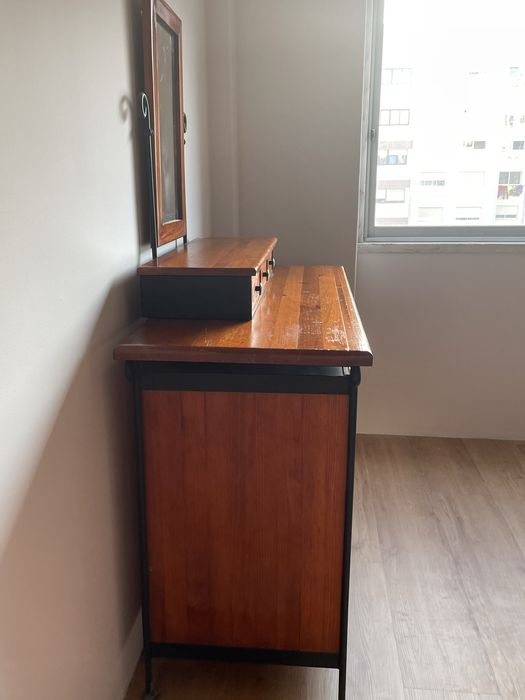 Conjunto de quarto madeira (cómoda, mesa de cabeceira e secretária)