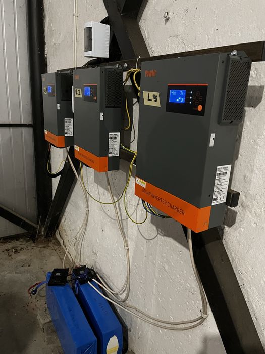 Система дбж 3 фази гібридні інвертори 5.5 kWt акб 15 kWt h