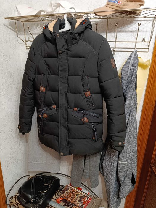 Дуже якісна зимова куртка