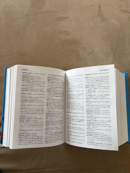 Dicionário de Inglês - Português Português - Inglês
