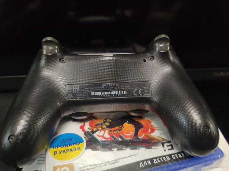 PS 4  PRO | Sony Playstation 4 Pro | CUH-7208B | + 2 оригінальні dualshock 4 + 10 шт. дисків