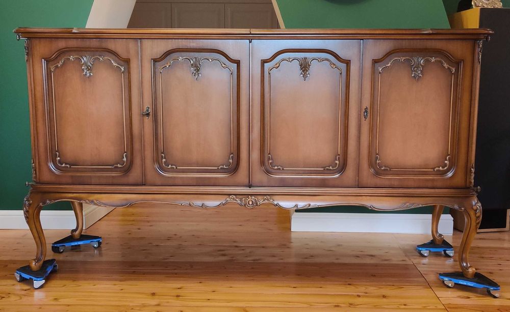 Komoda w stylu Ludwik Chippendale, Warrings