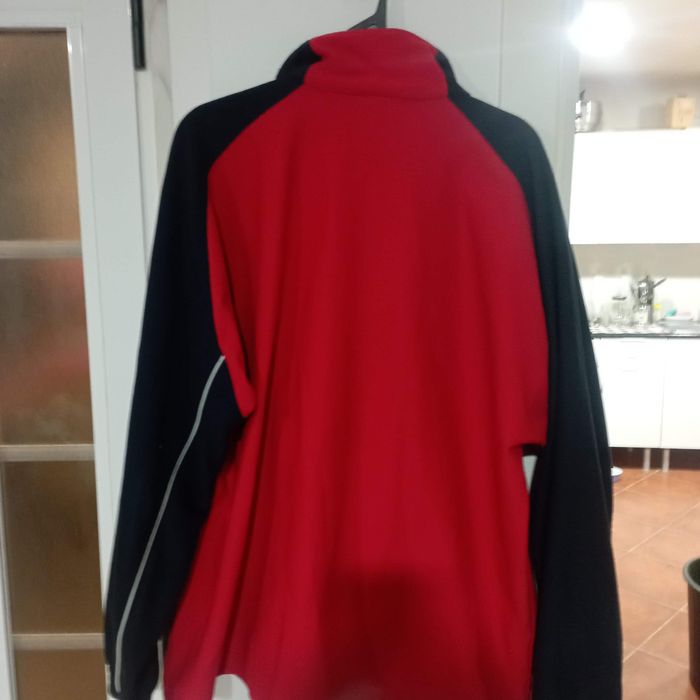 Casaco da hummel do Santa Clara