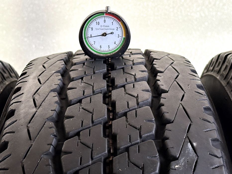215/65 R16C Bridgestone Guravis