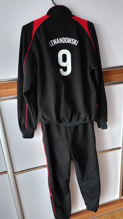 Zestaw spodnie dresowe bluza gangs Lewandowski r. 164