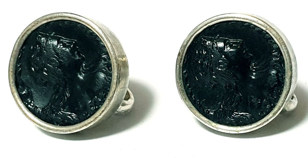 Raros brincos vintage em prata Topázio com camafeu
