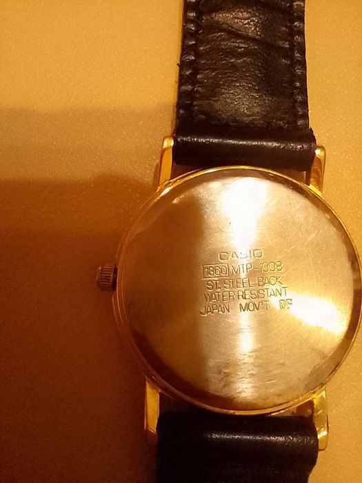 Продам старые наручные часы Чайка и Casio