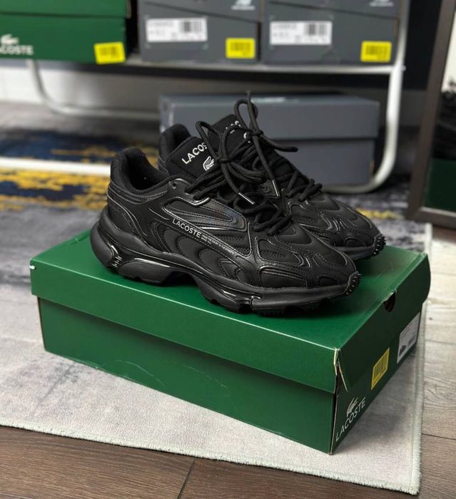Чоловічі оригінальні кросівки Lacoste L003 2K24