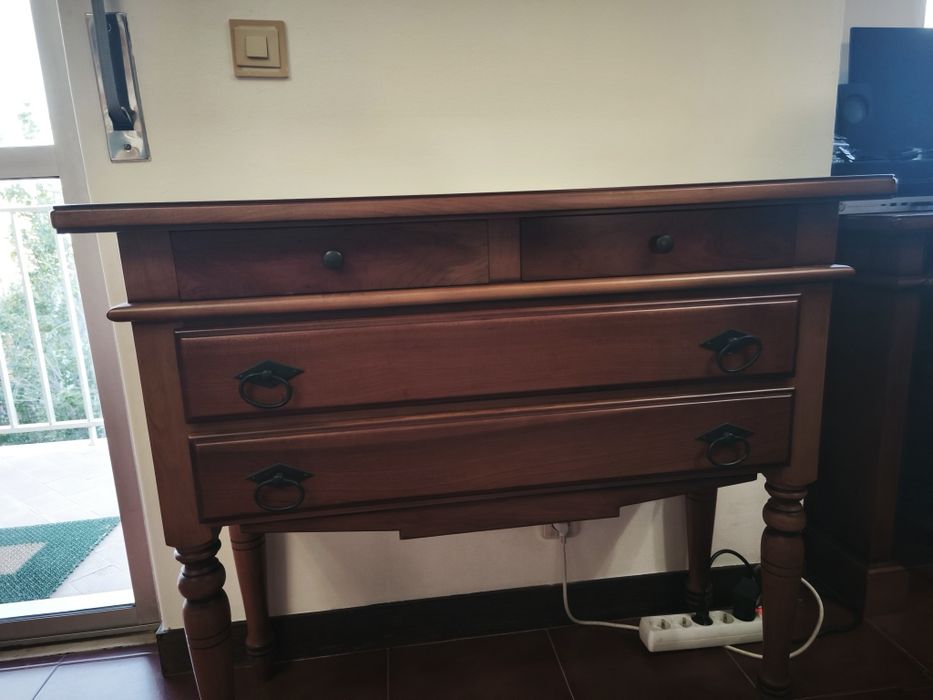 Aparador cerejeira novo