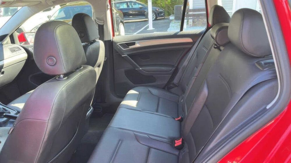 Volkswagen Golf SportWagen TDI SE      2015