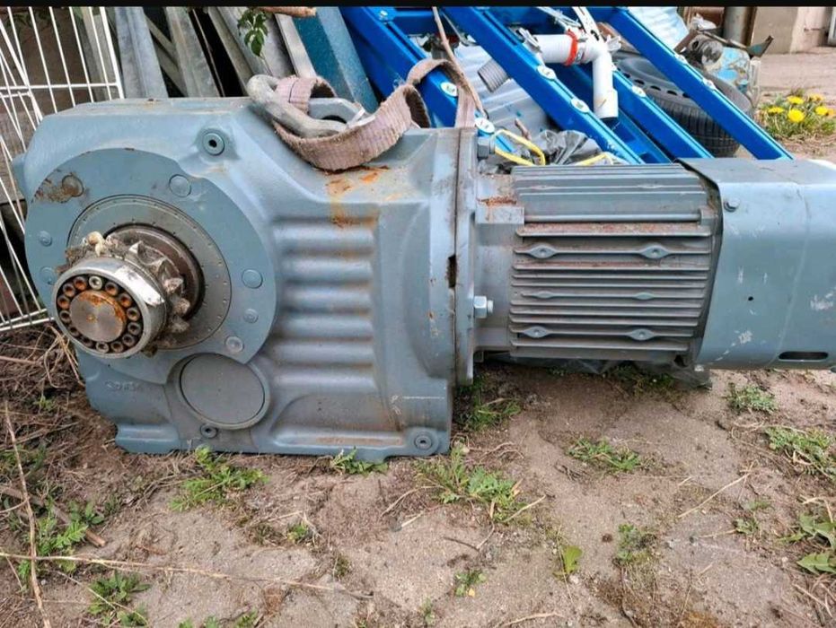 Motoreduktor 2,2 kW obr 11 / min SEW  Kątowy Wysyłka