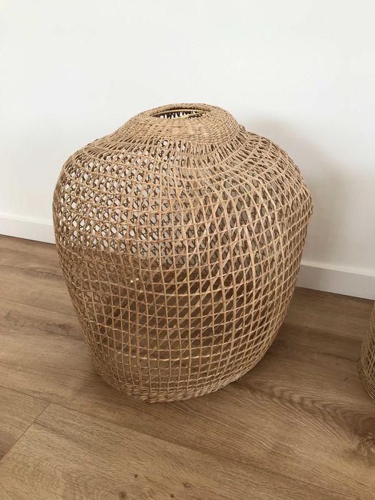 Abajur de teto, em verga, diâmetro de 50 cm