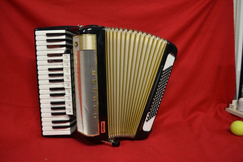 Acordeao Hohner Lucia IV P 4 Voz 96 Baixos, N. 112