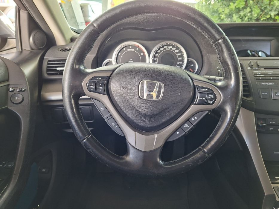 Honda Accord Tourer 2.2 i-DTEC - Conforto e Fiabilidade