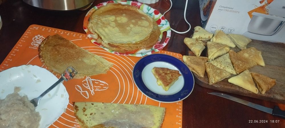 Готую на замовлення, домашню випічку, та напівфабрикати.