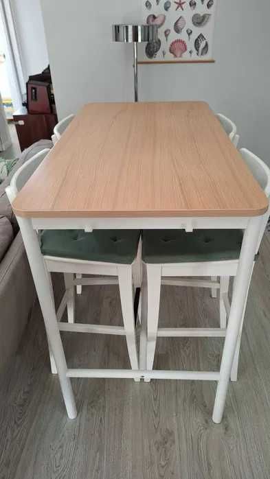 Conjunto Mesa Alta IKEA TOMMARYD + 4 Bancos INGOLF + Almofadas (130x70)