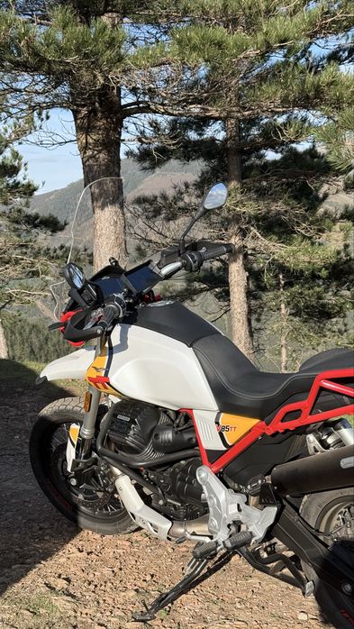 Moto guzzi V85TT