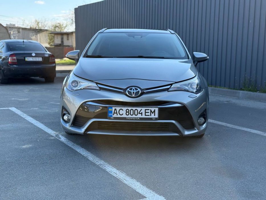 Toyota Avensis 2016