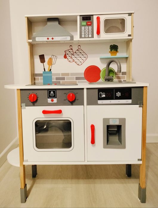 Kuchnia drewniana elementy świetlne i akcesoria tylko odbiór osobisty