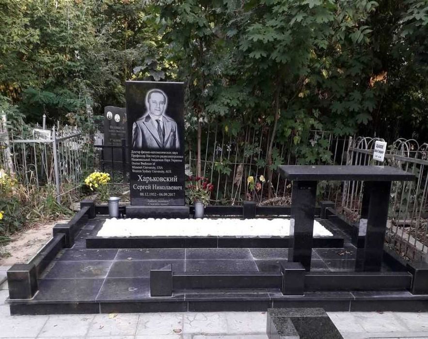 Памятники гранитные