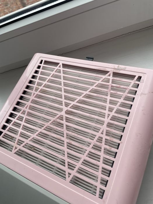 Витяжка для манікюру