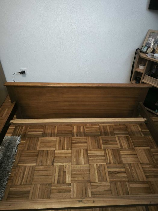 Cama de casal 140x190