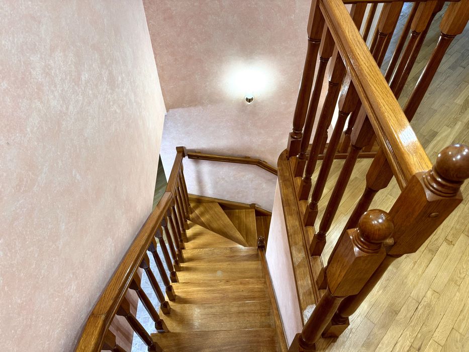 Без %. Продаж квартири з ремонтом - 1000 у.е.за м2. Драгоманова 15-А.