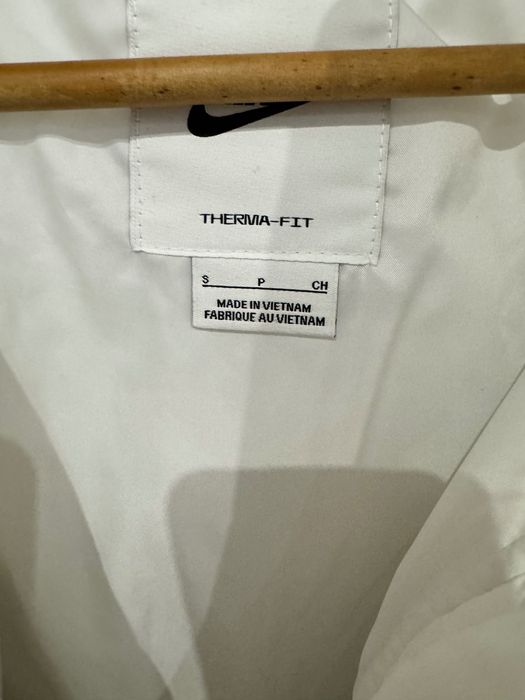 Куртка  довга жіноча Nike Therma-Fit Classic Parka  S Біла