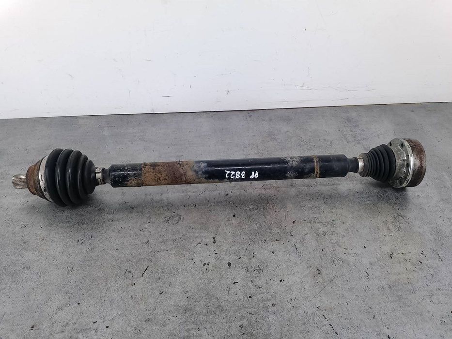 PÓŁOŚ PRAWA PRZÓD SKODA OCTAVIA II 1.6 MPI