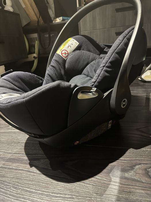 Автокрісло Cybex Cloud Q з базою isofix