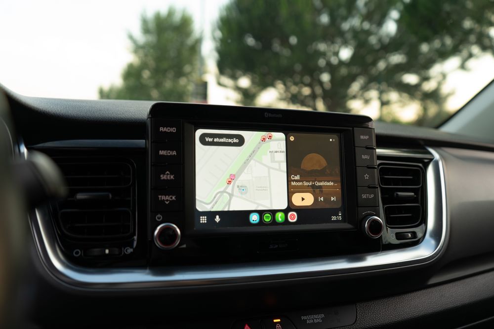 Kia Stonic 1.0 T-GDI– CarPlay/AndroidAuto – Camera Traseira – Meia Pele