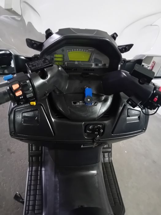 Suzuki Burgman 650 Executive  é Máquina