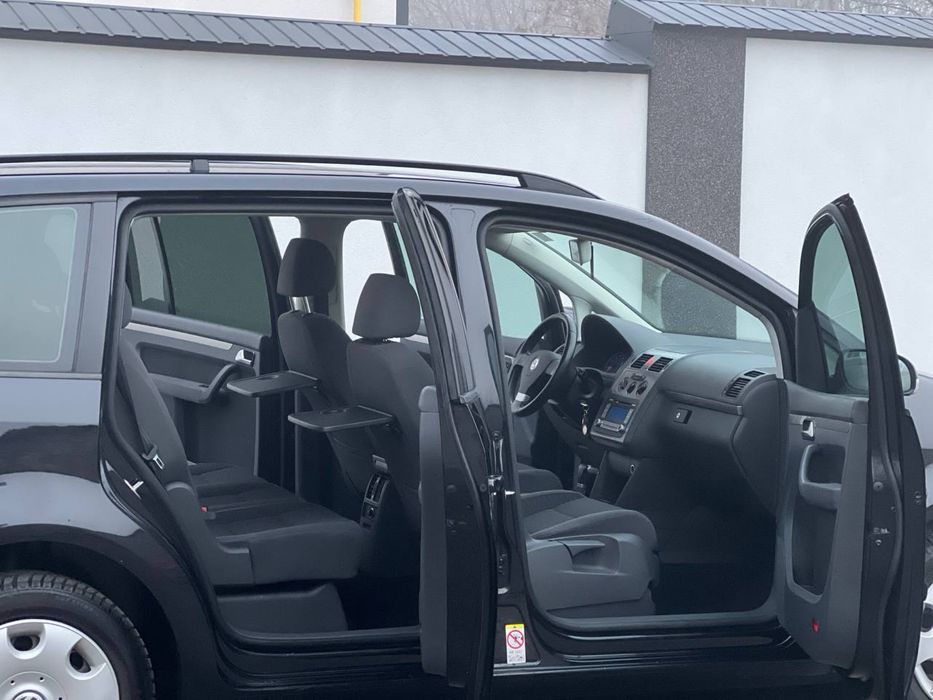 Продам Volksvagen Touran 2007 рік