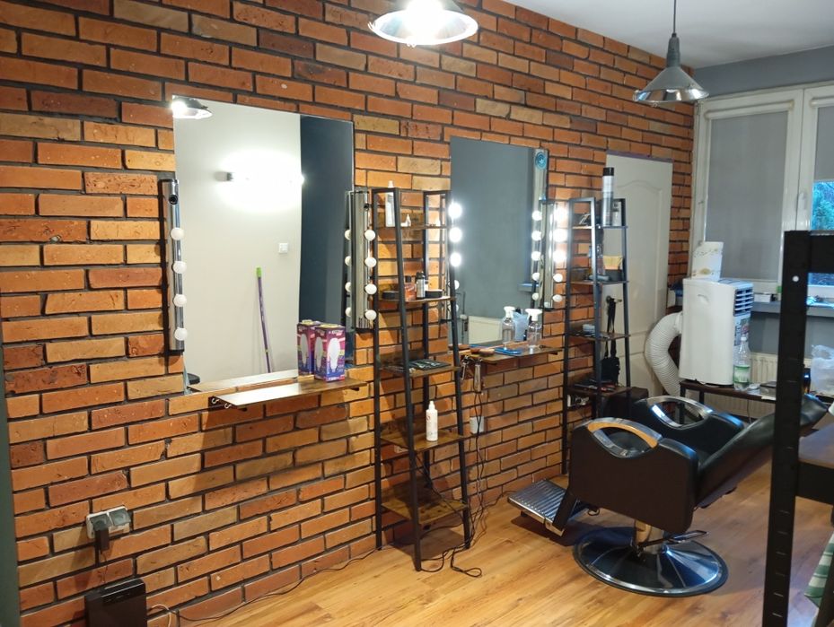 Sprzedam lokal usługowy w centrum Marek!