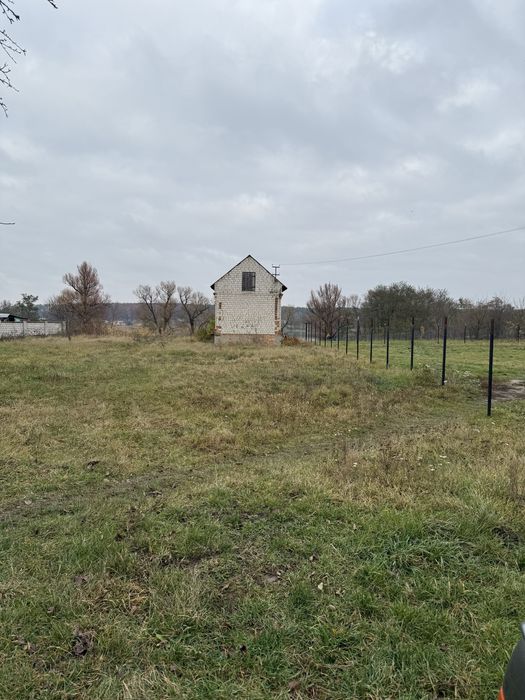 Продаж земельної ділянки 25 соток біля річки в селі Скраглівка.