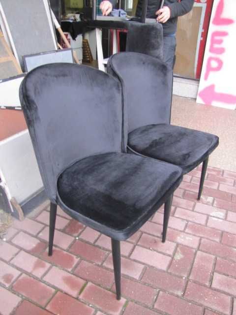 Krzesło tapicerowane czarne velvet welurowe noga czarna