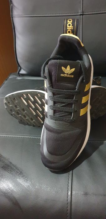 Tenis adidas ( originais)