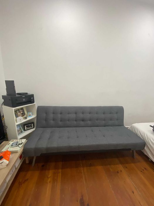 Sofá cama cinza 3 lugares