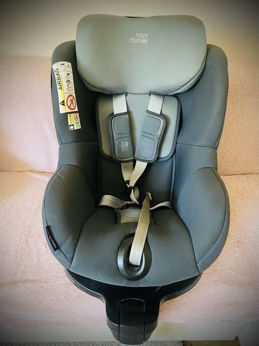 Fotelik samochodowy Britax Roömer  Dualfix M I-Size Space Black 9-18Kg